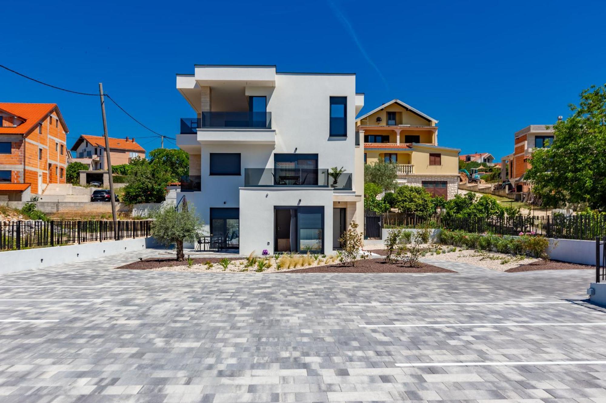 Casa Mia Apartments With Parking 扎达尔 外观 照片
