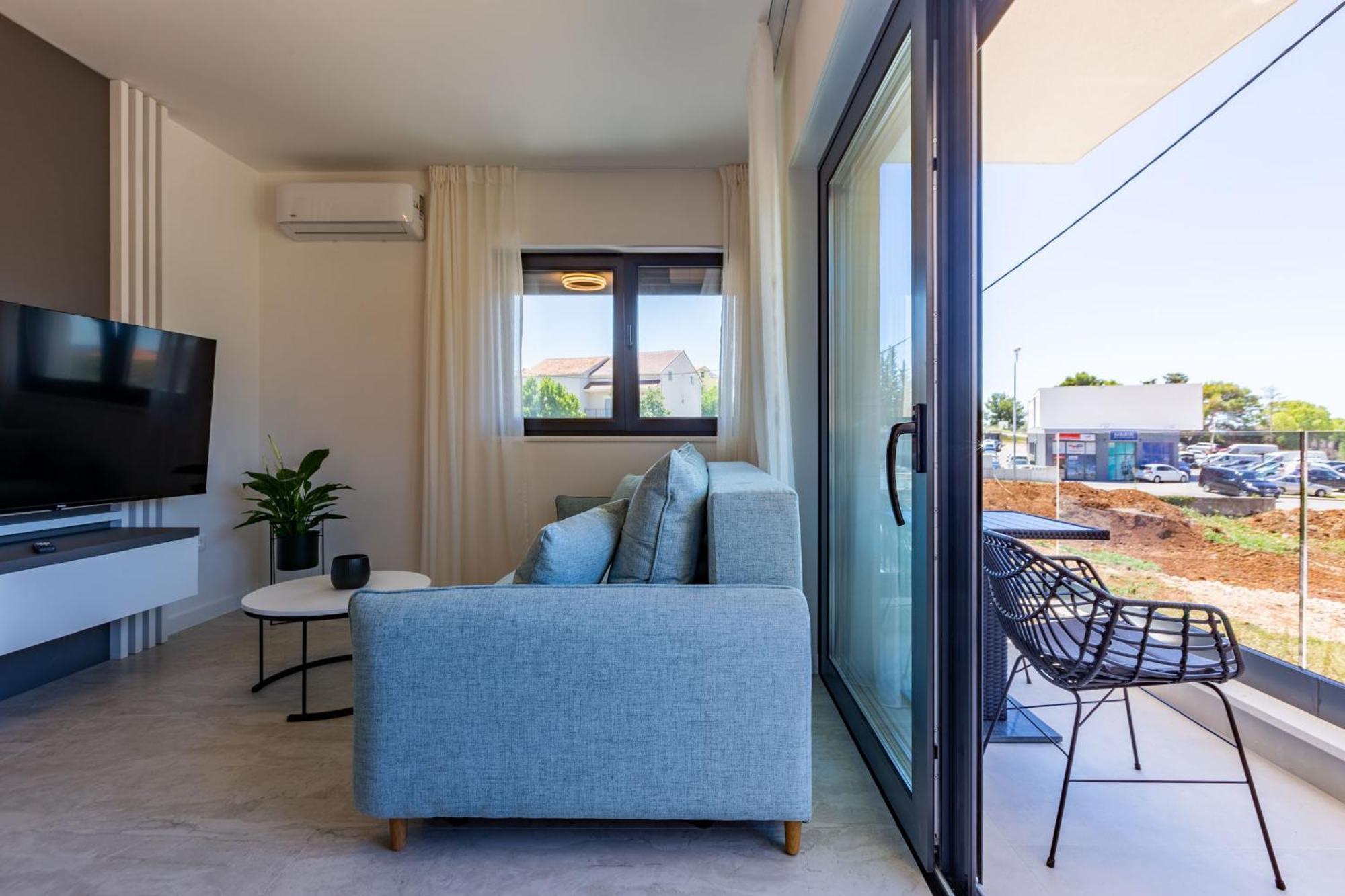 Casa Mia Apartments With Parking 扎达尔 外观 照片