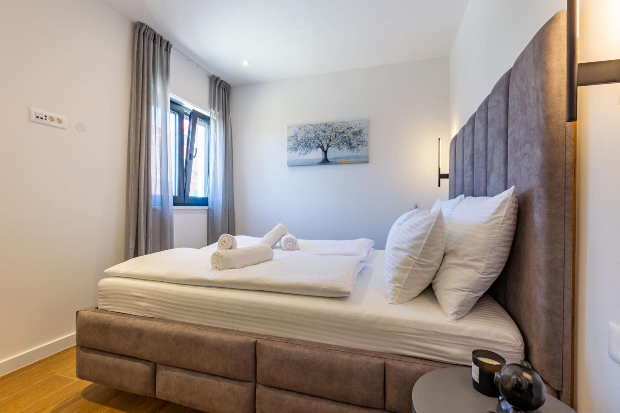 Casa Mia Apartments With Parking 扎达尔 外观 照片