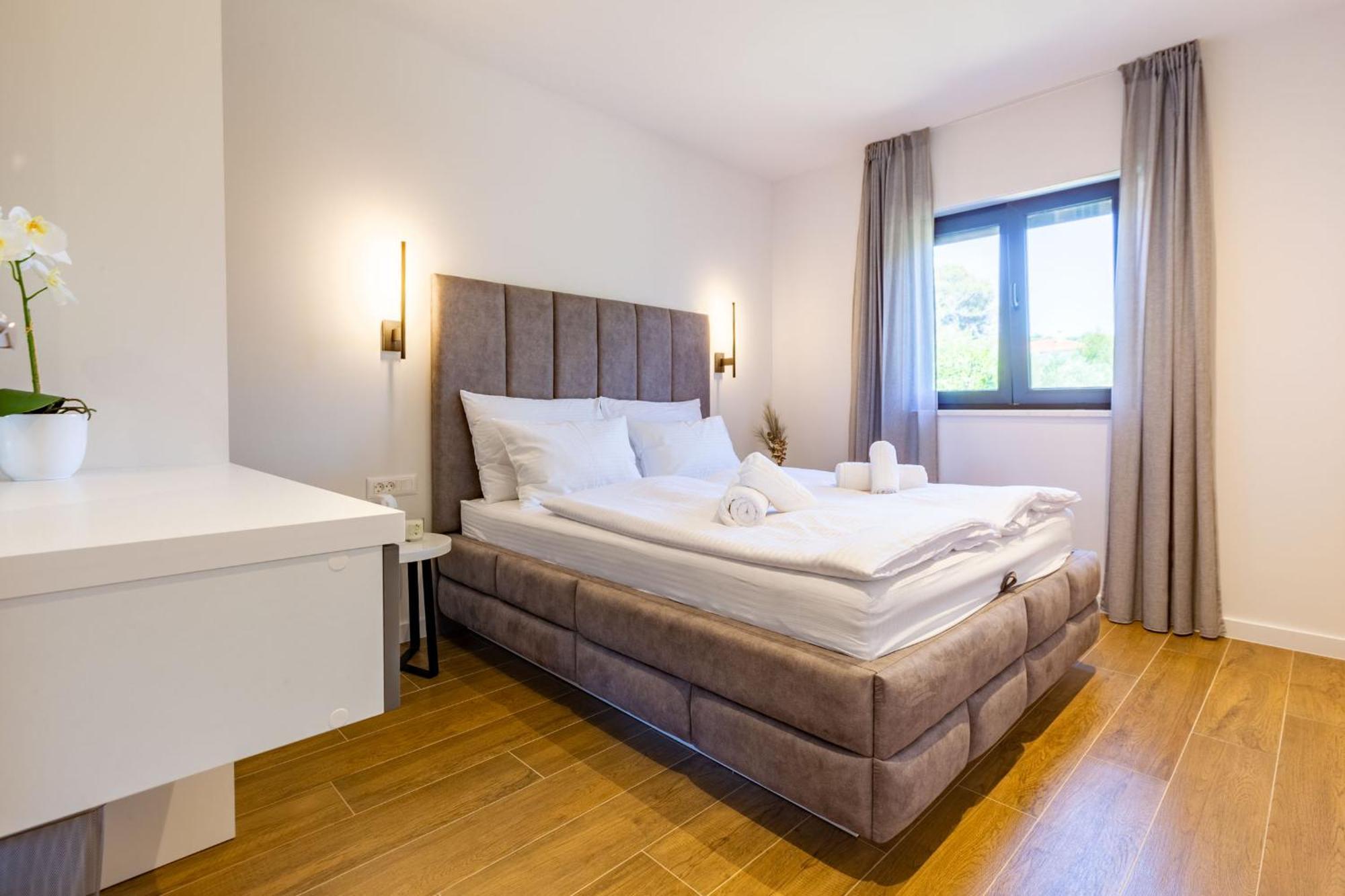 Casa Mia Apartments With Parking 扎达尔 外观 照片